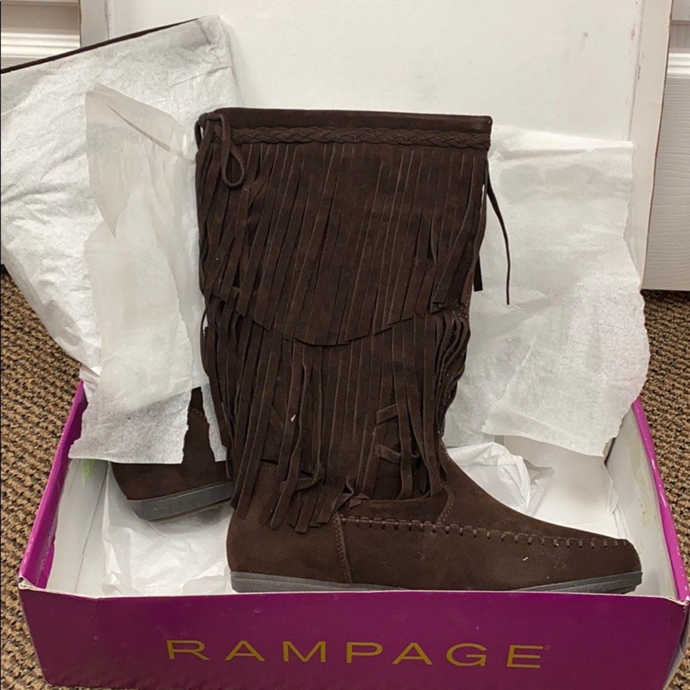 BOOTS